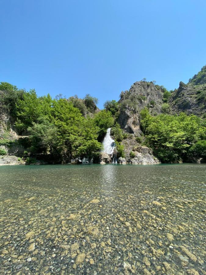 Bourazani Wild Life Resort Konitsa Bagian luar foto