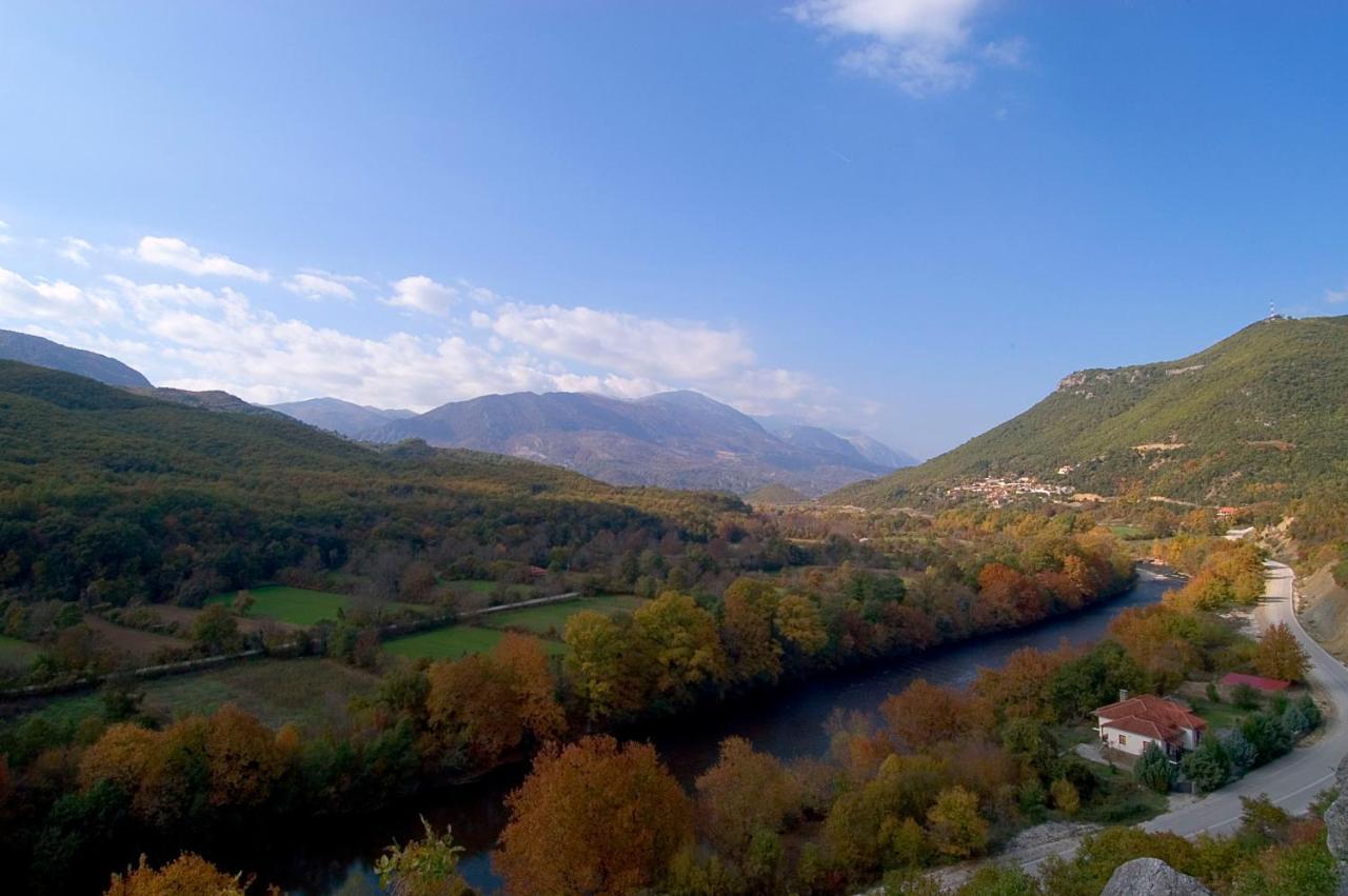 Bourazani Wild Life Resort Konitsa Bagian luar foto