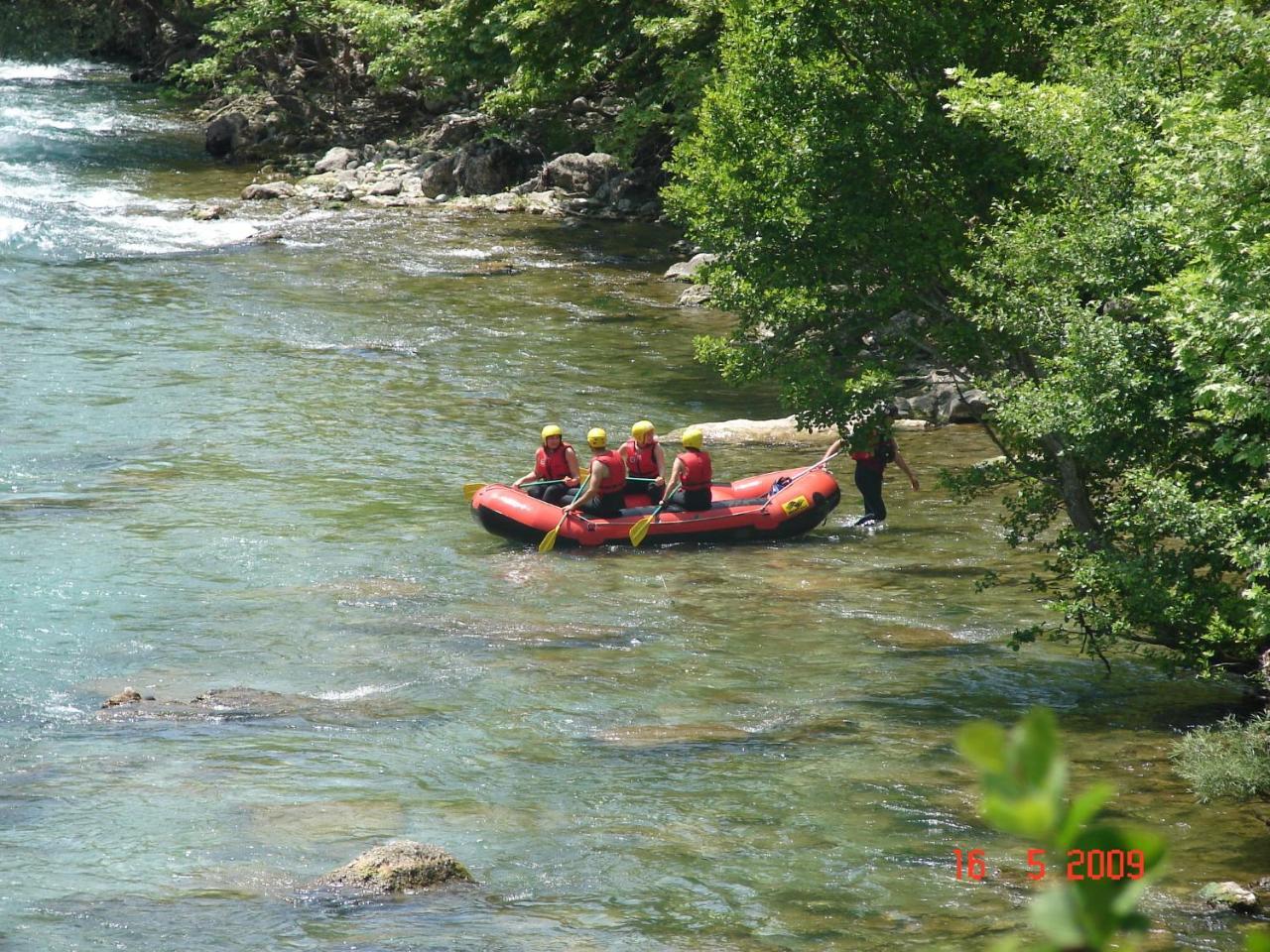 Bourazani Wild Life Resort Konitsa Bagian luar foto
