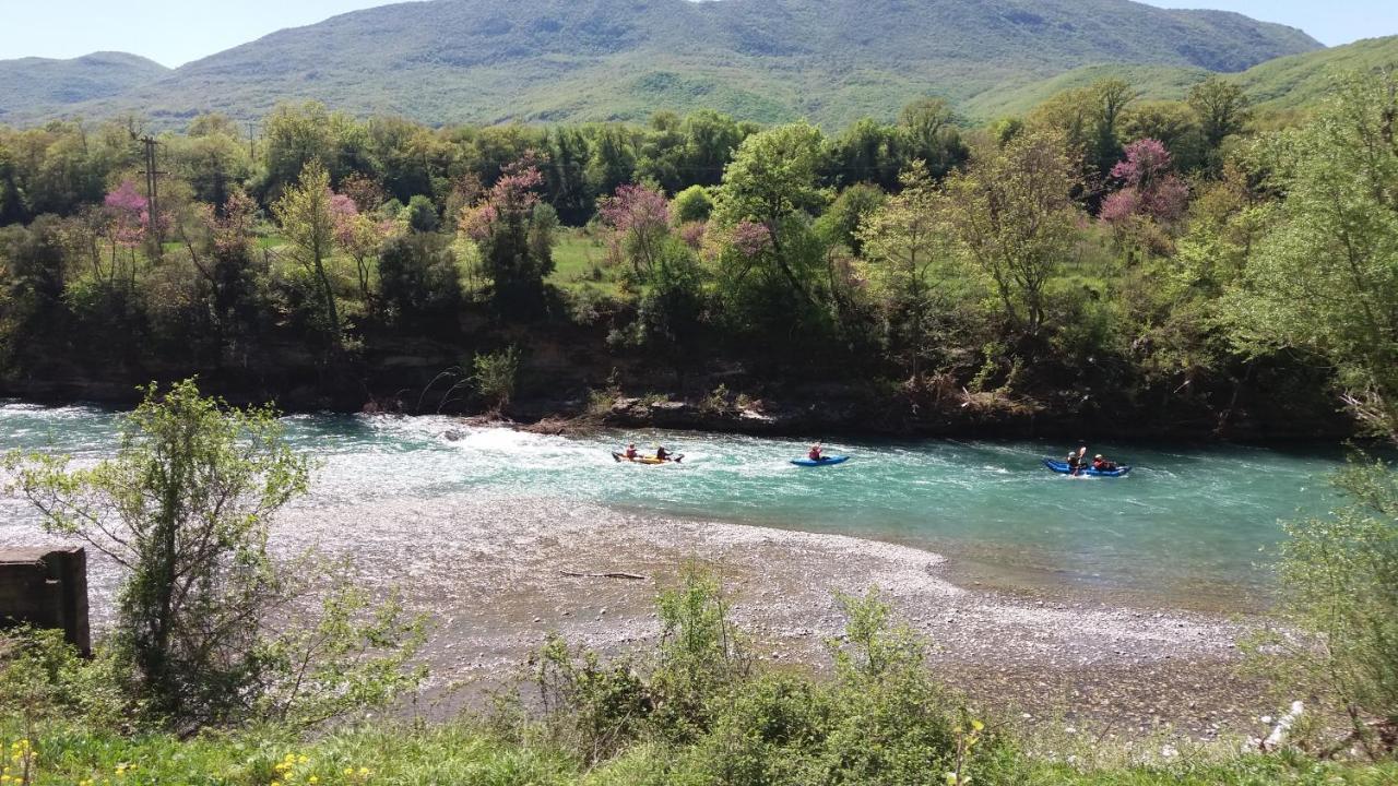 Bourazani Wild Life Resort Konitsa Bagian luar foto