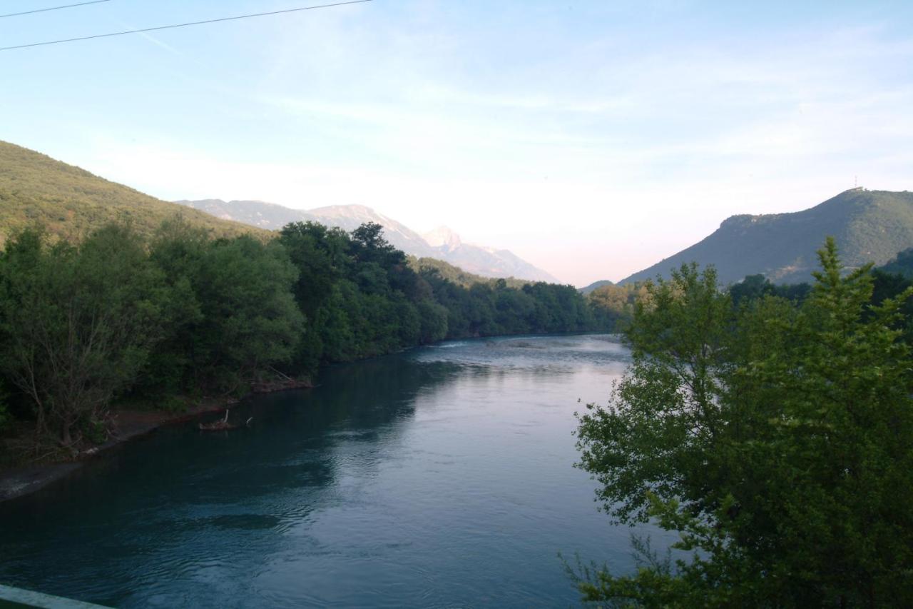 Bourazani Wild Life Resort Konitsa Bagian luar foto