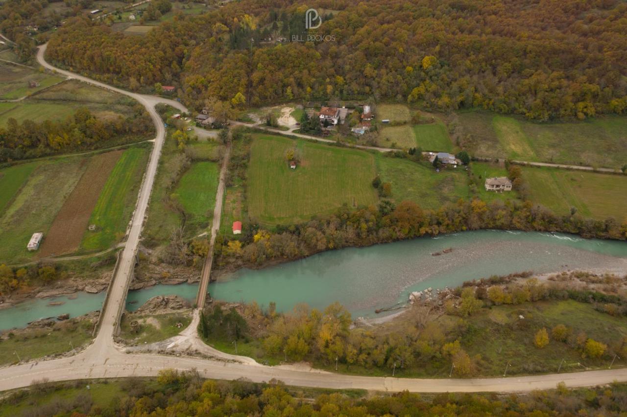 Bourazani Wild Life Resort Konitsa Bagian luar foto